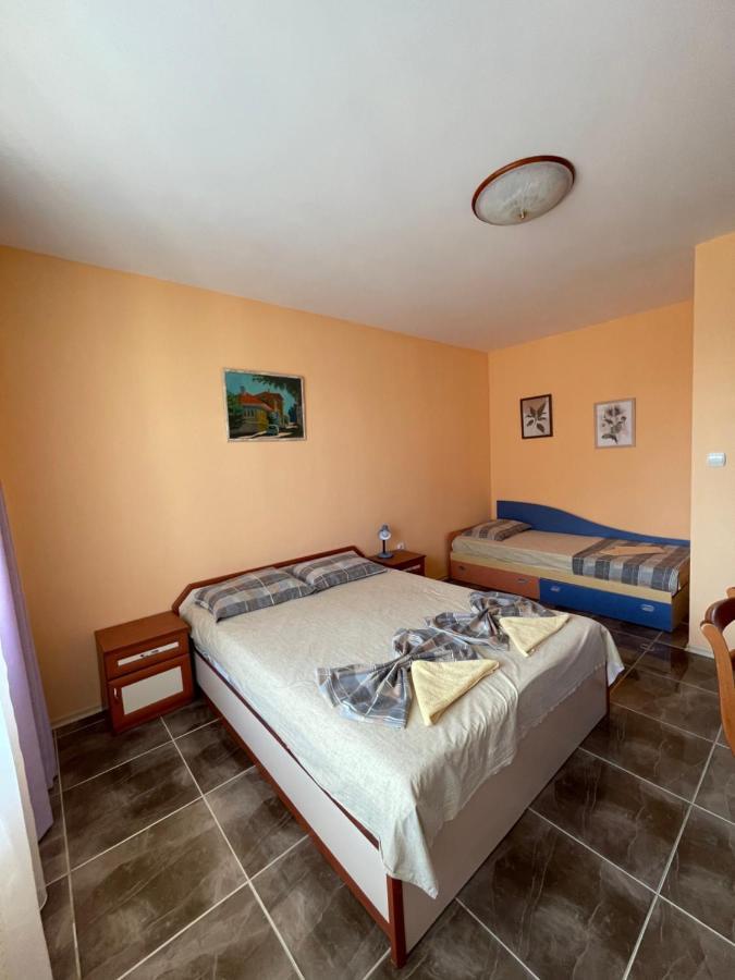 Апартамент Освободител Pomorie Extérieur photo