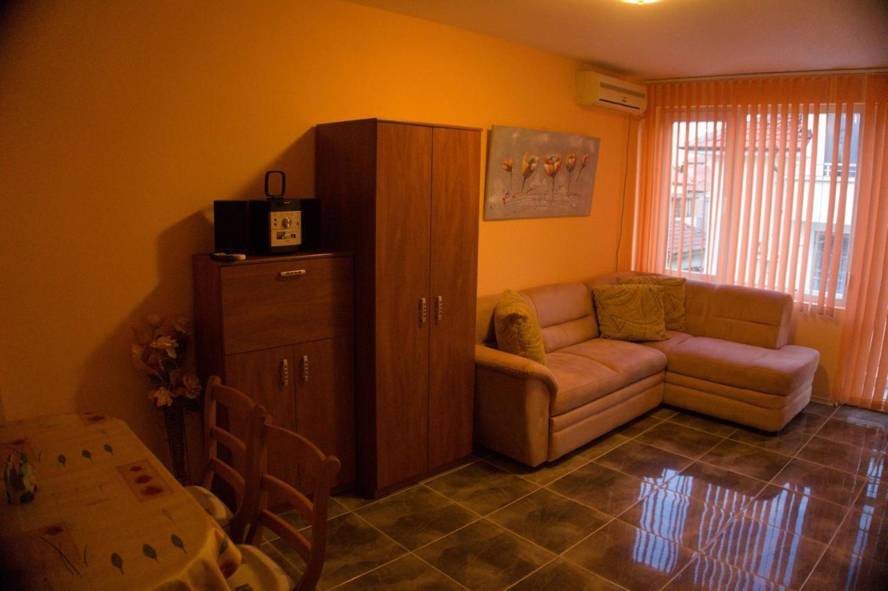Апартамент Освободител Pomorie Extérieur photo